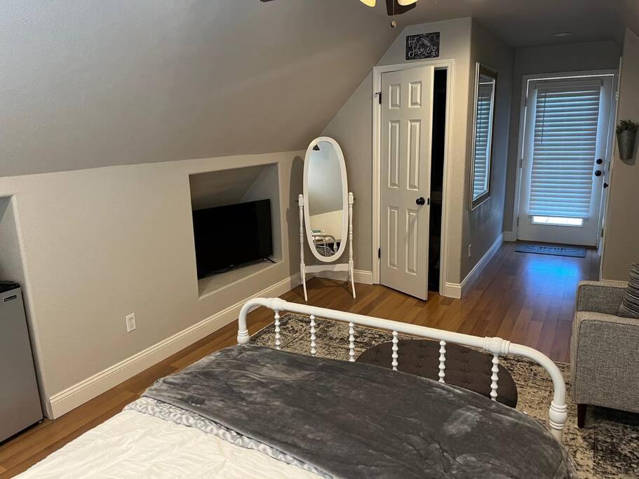 Adorable 1 Bedroom With Pool, And Horse Arena Oakdale Esterno foto